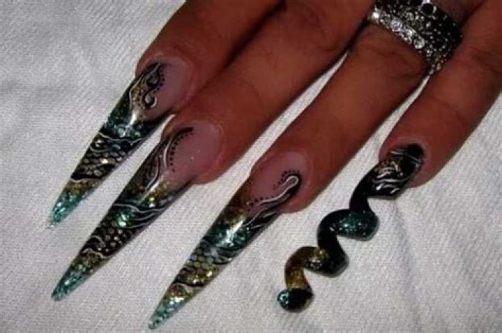 6 odd nail art that are both ugly and beautiful