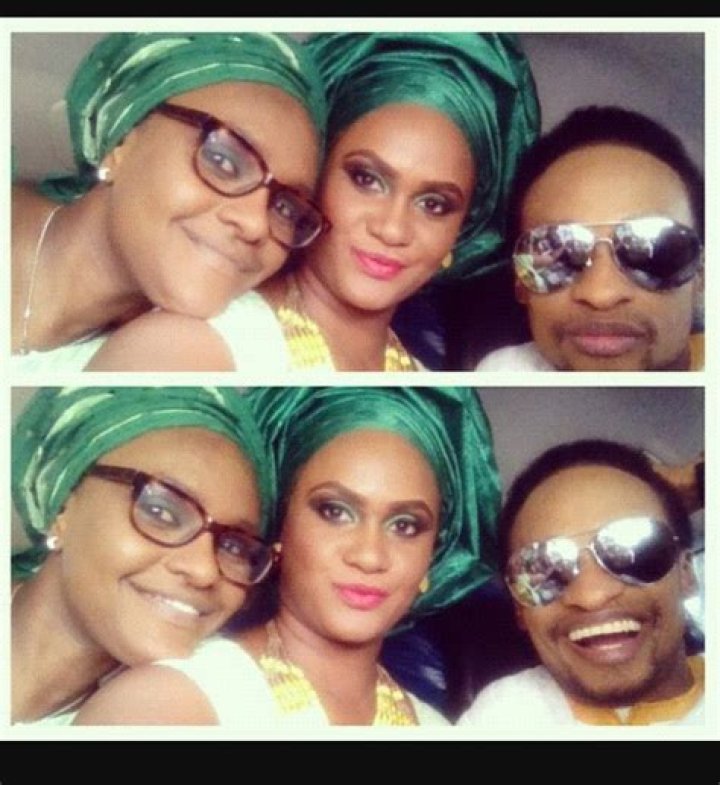 Denrele Edun mother and sisters