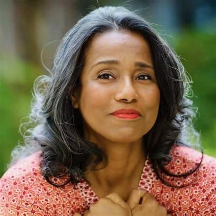 Suzanne Kay's biography: Age, parents, husband, children, net worth