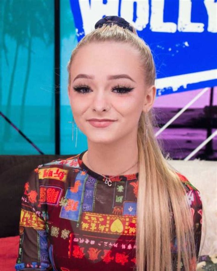 Zoe LaVerne biography: age, height, full name, boyfriend, net worth