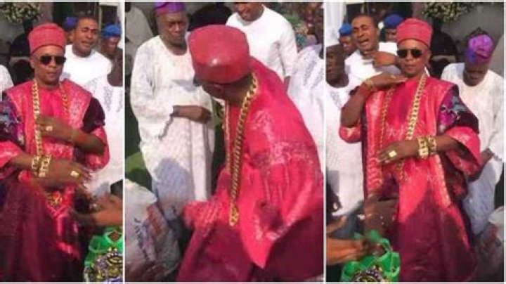 Nigerian King Oniba of Iba Causes Stir as he Steps out in Big Gold Chains on His Wrists & Neck, Dances in Clip