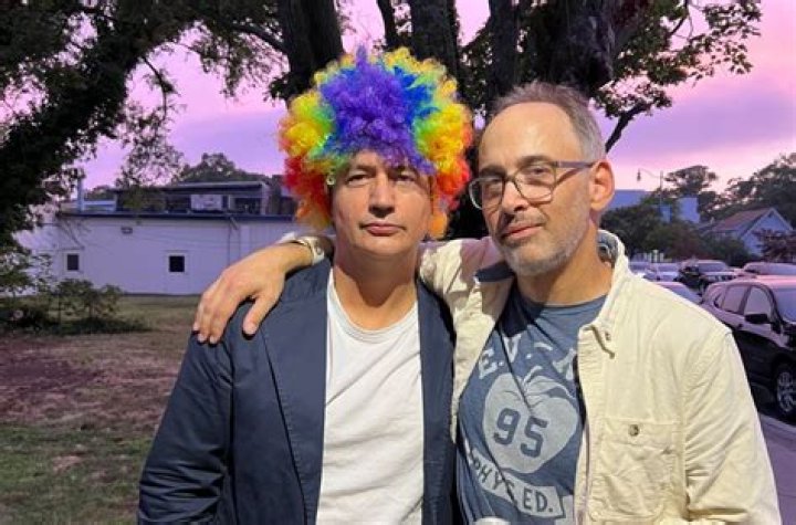 Drake Shares Hilarious Video of Middle-Aged Dad Rapping Along to ‘I’m On One', Fans Left in Stitches