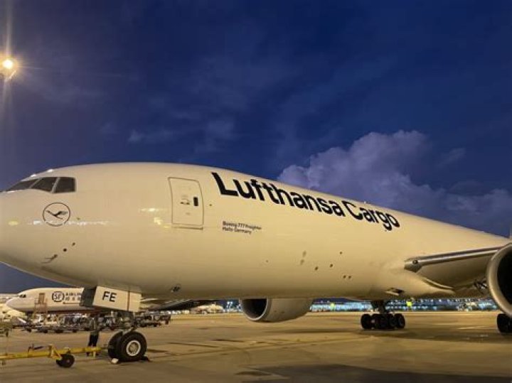 Lufthansa reports loss, cuts outlook after strikes