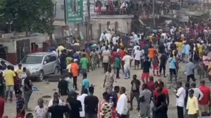 BREAKING: Tension, Gunshots in Ipaja Lagos as '100' Hoodlums Attack Police Station, Deaths Recorded