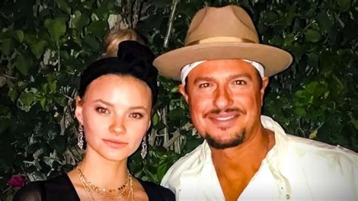 Adam Gold Show, Bio, Wiki, Age, Height, Wife, Podcast, Salary, and Net Worth