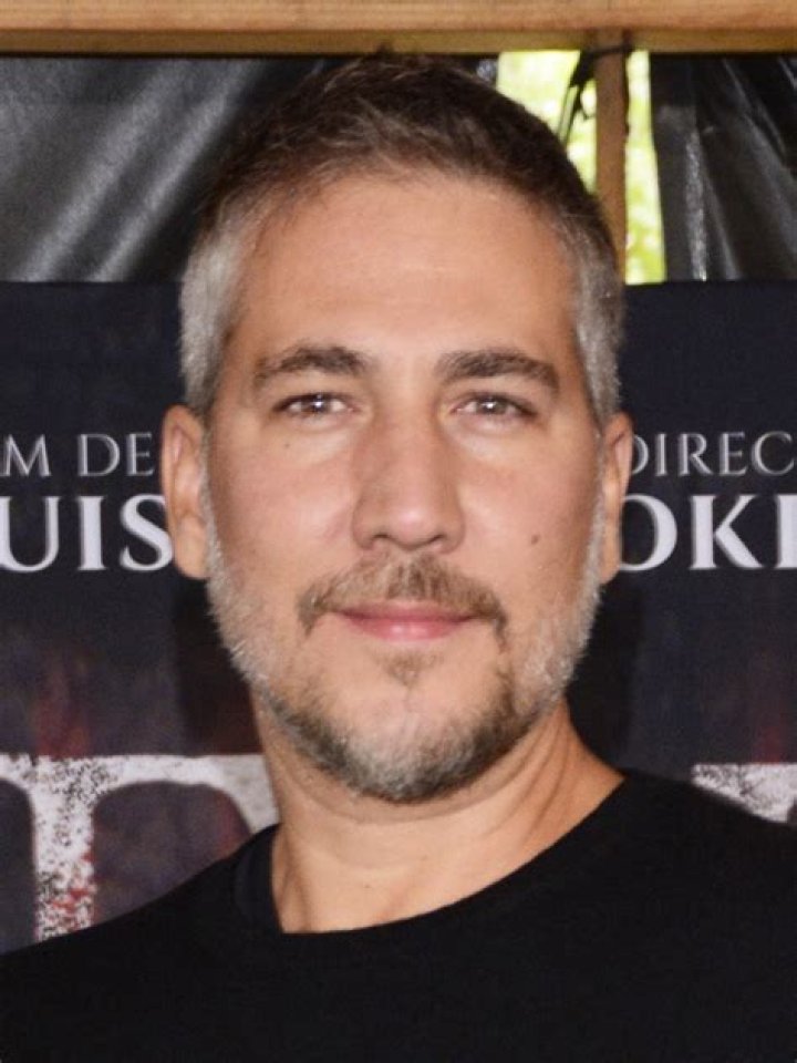 
Meet Clara Mendez-Leite – Photos Of Narcos’ Star Alberto Ammann’s Girlfriend
