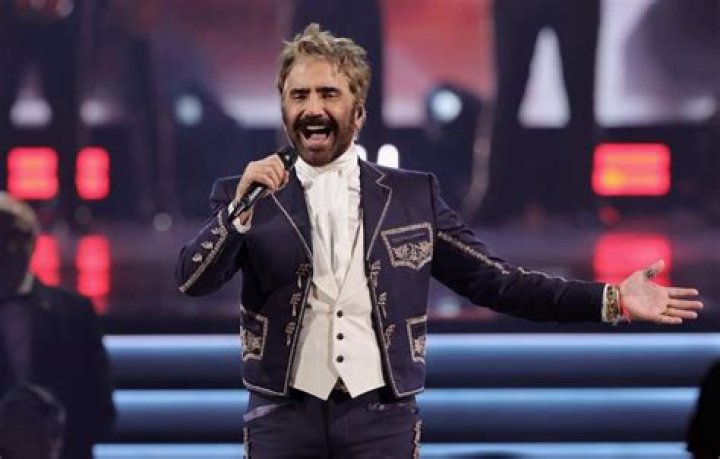 Alejandro Fernandez Dedicates The 'Icon Award' Win in LatinAMAs To Migrants At The Borders