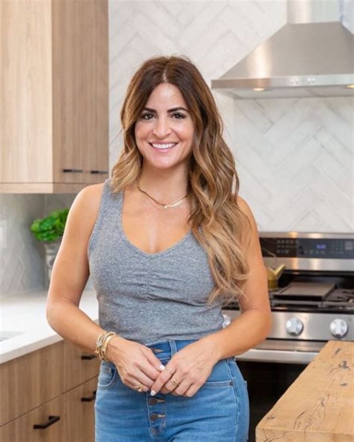 What Is Alison Victoria's Net Worth? Let's Get Into It