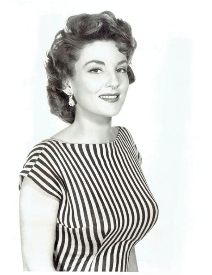 Allison Hayes Height