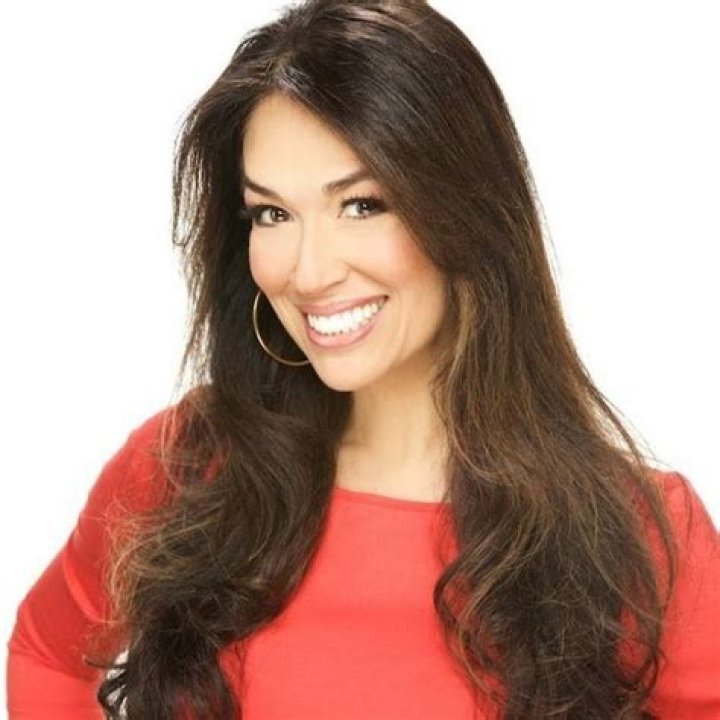 Aloha Taylor Fox 5 News, Bio, Wiki, Age, Height, Husband, Daughter, Salary, and Net worth