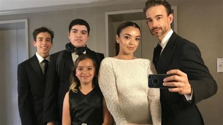 
Meet All Of Anel Lopez’s Children With Husband Christopher Gorham
