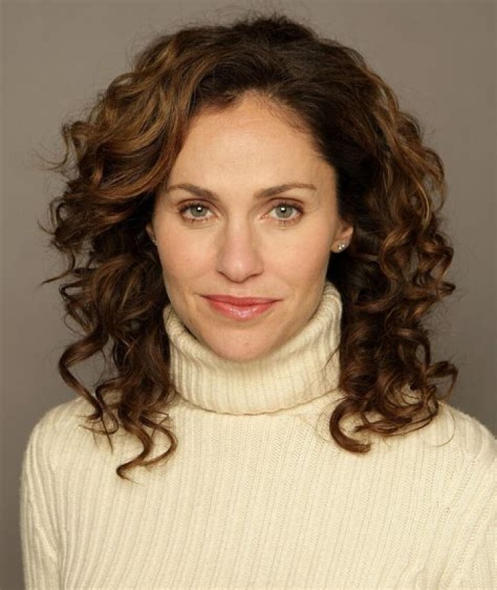 Amy Brenneman – Biography, Facts & Life Story