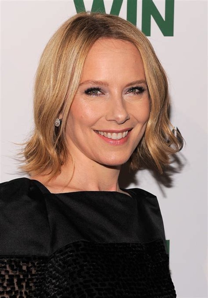 Amy Ryan Bio, Wiki, Age, Husband, Office, Movies, The Wire, and Net Worth