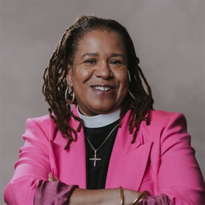 Andrea Walker WKYT, Bio, Wiki, Age, Height, Family, Husband, Education, Salary, Net Worth