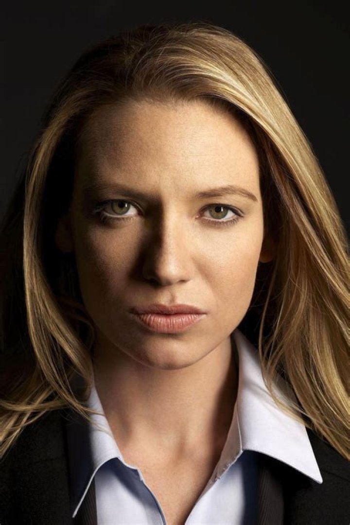 Anna Torv Bio, Wiki, Age, Height, Husband, Movies, Mindhunter, and Net Worth