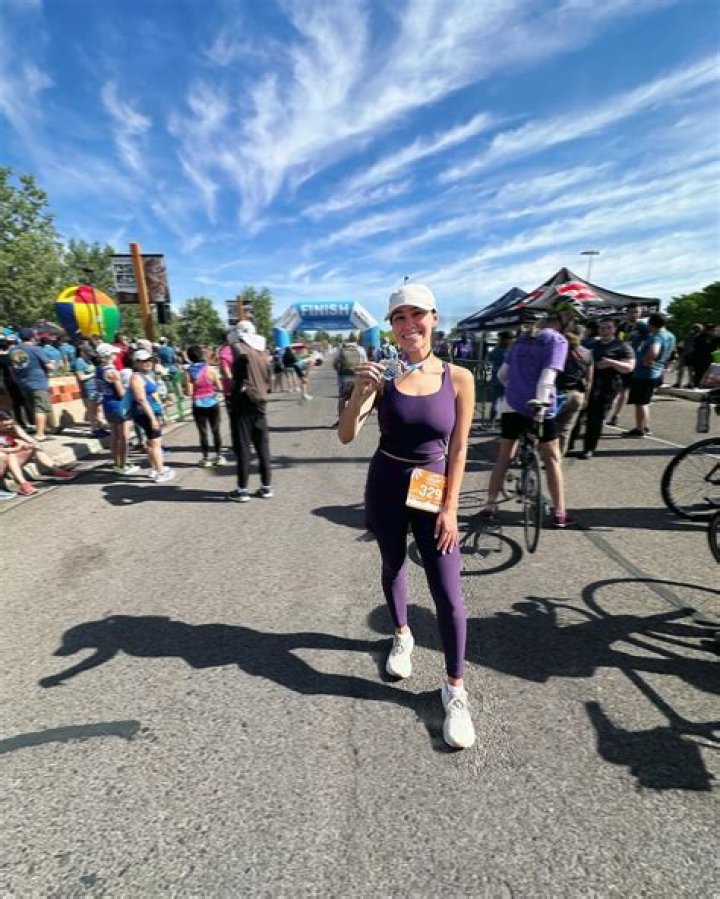 Annalisa Pardo KRQE, Bio, Wiki, Age, Height, Husband, Salary, and Net Worth