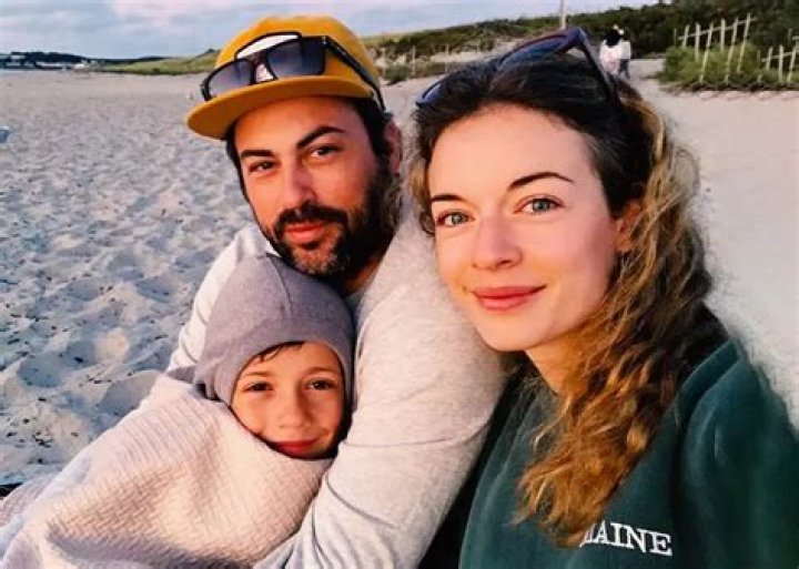 Inside Anni Krueger’s Beautiful Married Life with Husband and Son