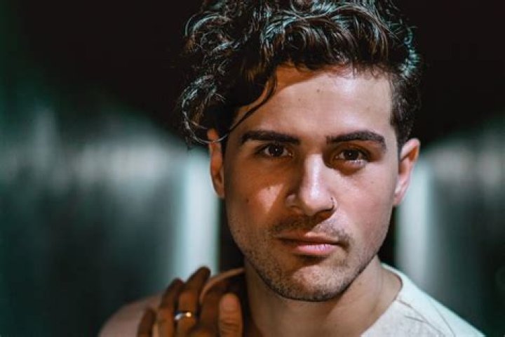 Anthony Padilla Bio, Wiki, Age, Girlfriend, Smosh, Mykie, Dream, and Net Worth