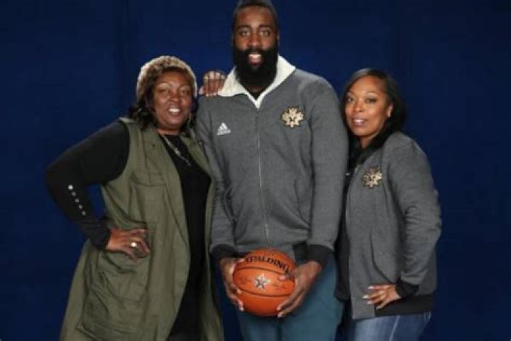 
Meet Arnique Jelks And Akili Roberson – Find Out What James Harden’s Siblings Are Doing Now
