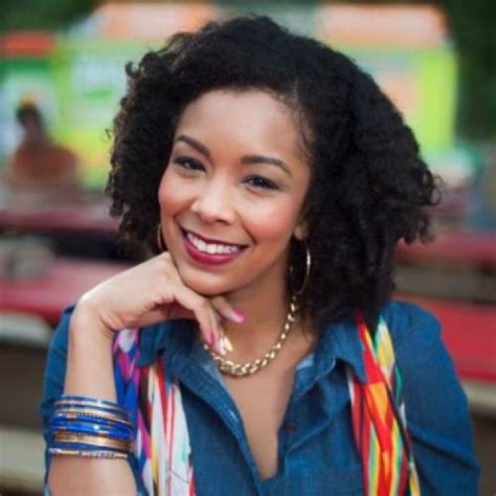 Ashley Goudeau Kvue, Bio, Wiki, Age, Wedding, Husband, Salary, and Net Worth