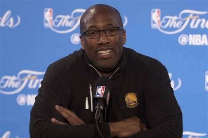 Learn Where Basketball Coach Mike Brown’s Wife Carolyn Brown Is Now