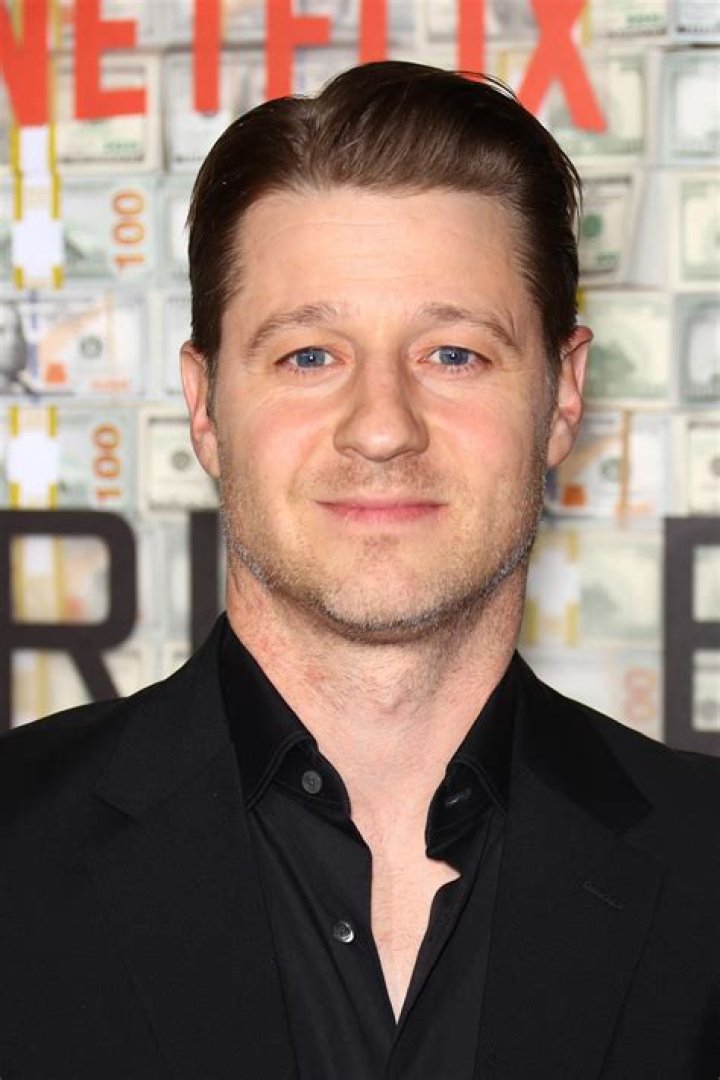 Ben Mckenzie – Biography, Facts & Life Story