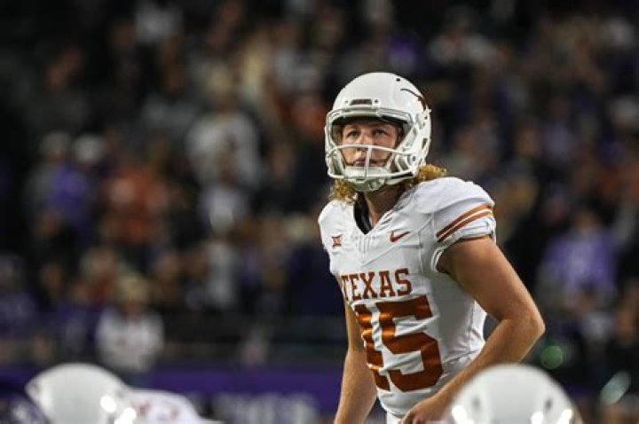 Bert Auburn Sets Two Texas Records vs. Texas Tech