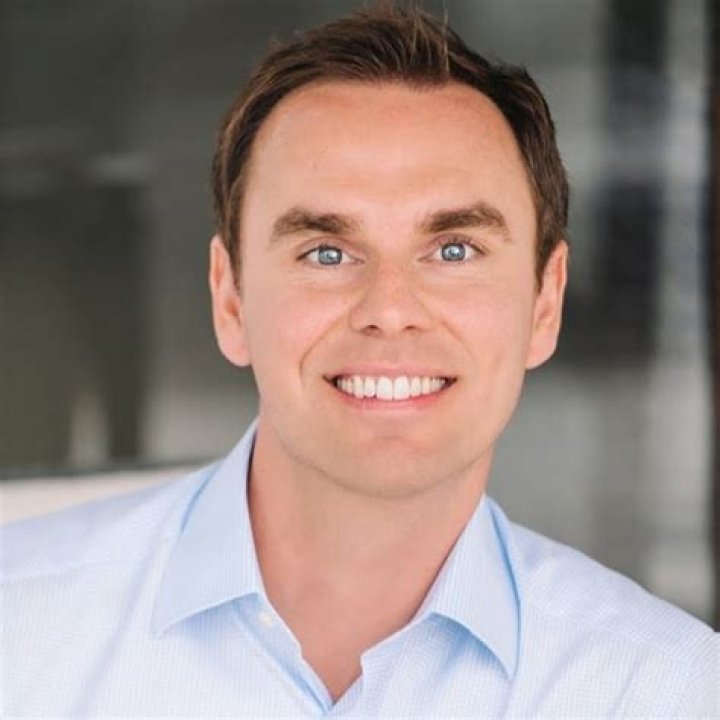 Brendon Burchard Bio, Wiki, Age, Husband, Books, Podcast, and Net Worth