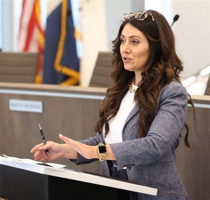 Brian Baumgartenr has a child with Julia Fisher