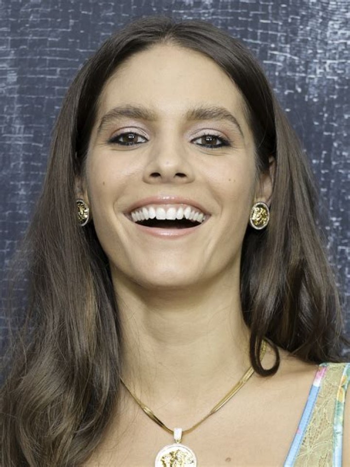 Caitlin Stasey – Biography, Facts & Life Story