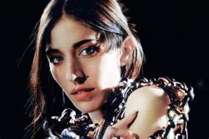 Singer, Producer And Songwriter Caroline Polachek’s Biggest Inspiration is Musician Enya