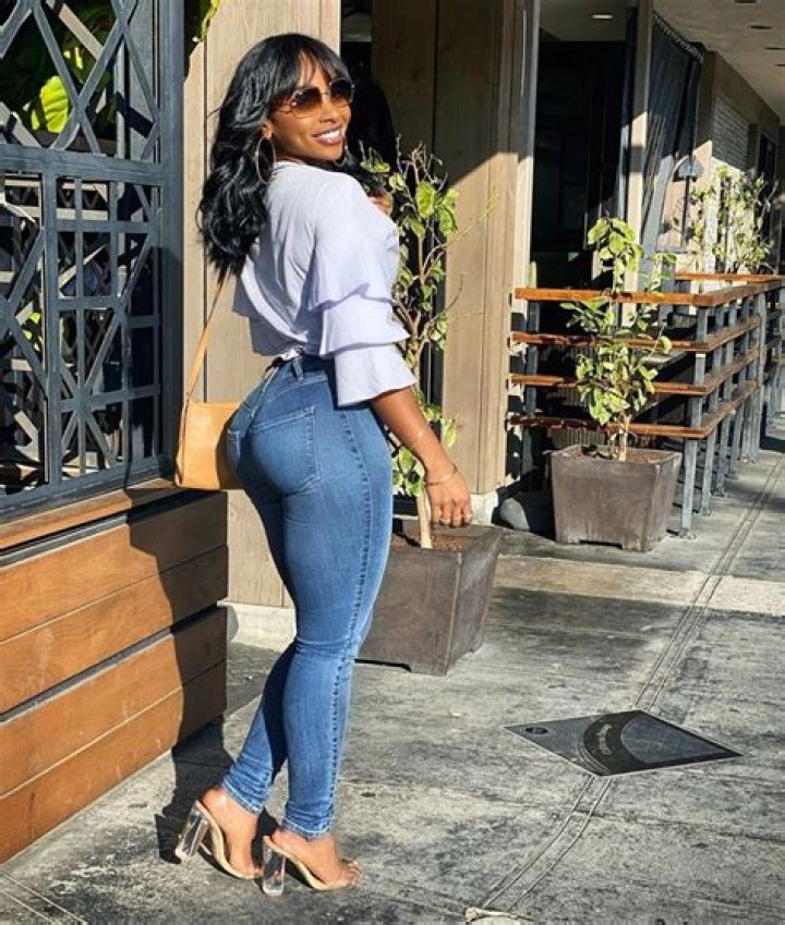 Chanel DeLisser Fitness Coach, Bio, Wiki, Age, Height, Duke, Workouts, and Net Worth