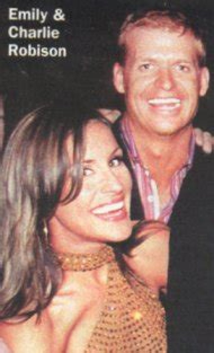 Meet Kristen And Emily Robison