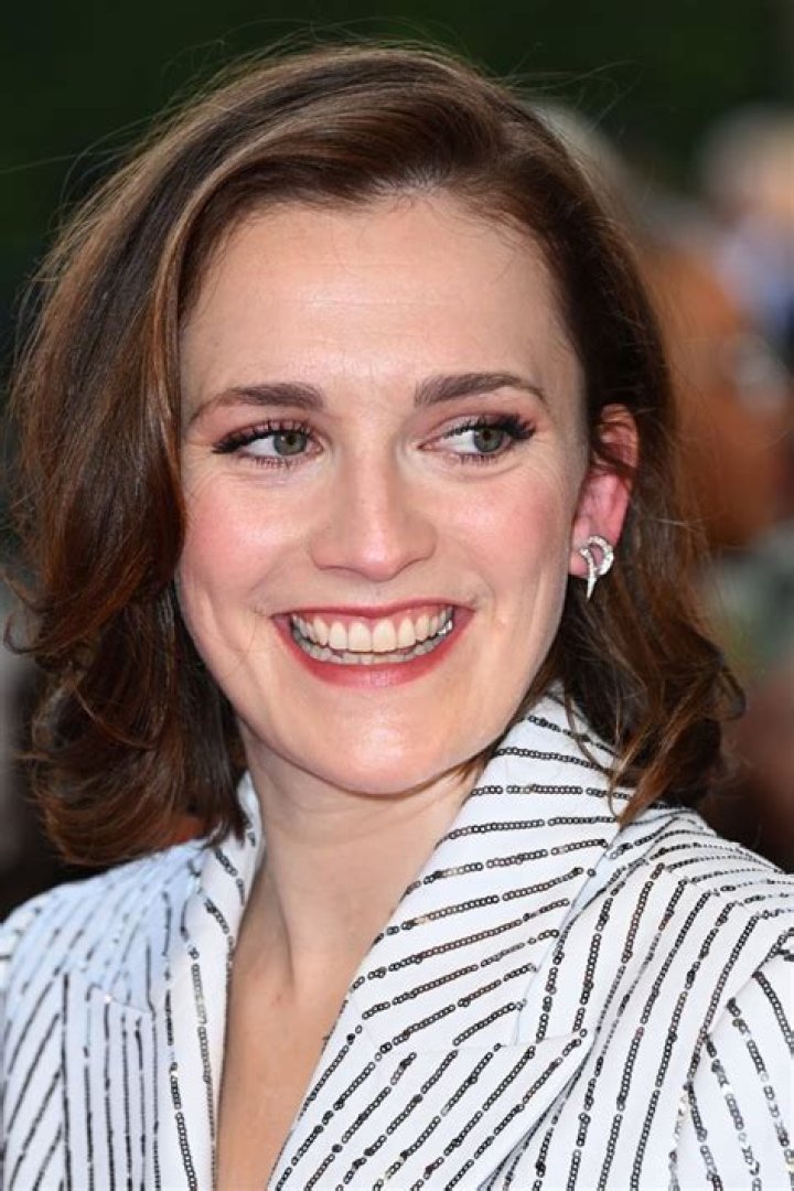 Charlotte Ritchie – English Actress, Singer & Composer | Age, Bio, Wiki, Career, Movies, Songs & Boyfriend