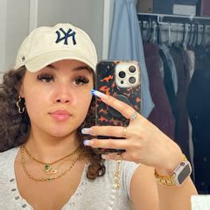 Chloe Yazmean Net Worth