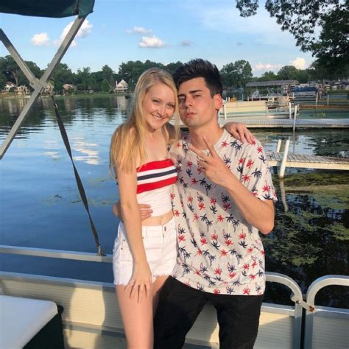 Chris Ray Maldonado Net Worth