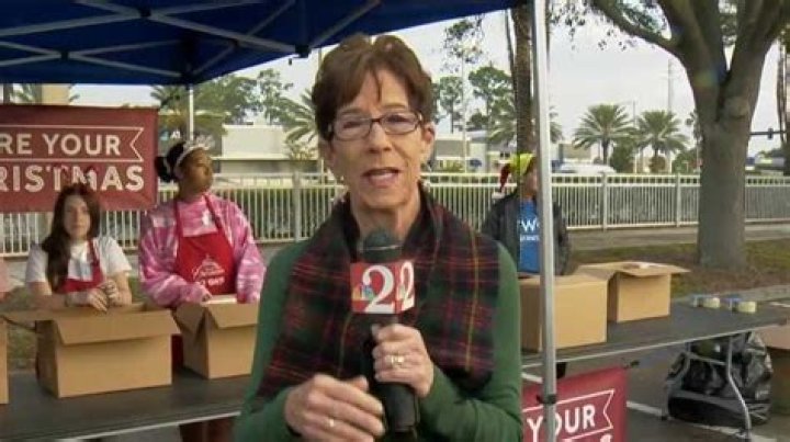 Claire Metz WESH 2, Bio, Wiki, Age, Husband, Salary, and Net Worth