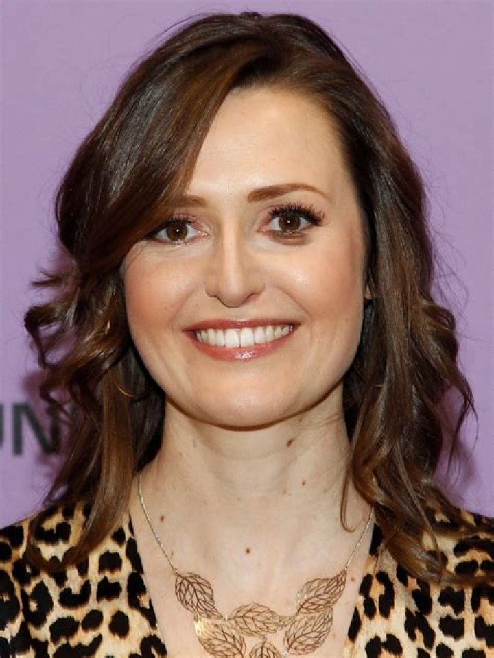 Clare Dunne – Biography, Facts & Life Story