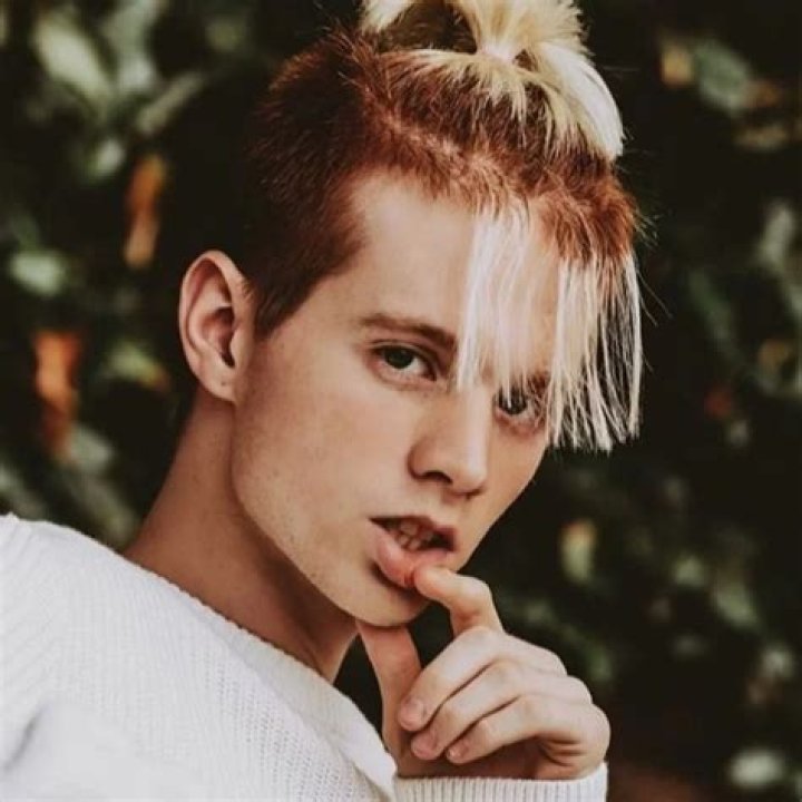 Cody Orlove Tik Tok Star, Bio, Wiki, Age, Height, Family, Girlfriend, Songs, Net Worth