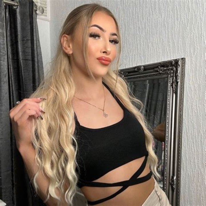 Dannii Louise Wiki, Biography, Age, Height, Onlyfans, Net Worth, Details