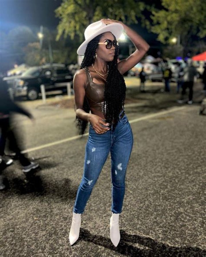 Deanne King WFLA, Bio, Wiki, Age, Height, Partner, Salary, and Net Worth