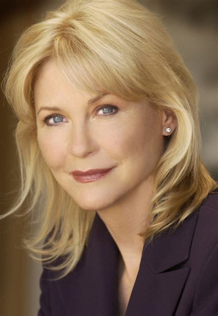 Dee Wallace – Biography, Facts & Life Story