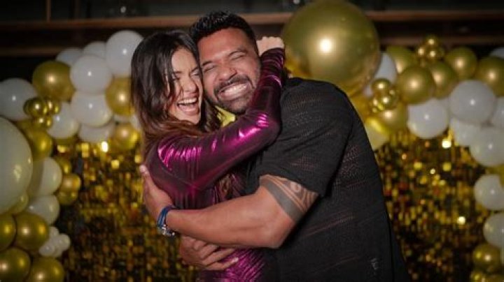 Divya Agarwal – Biography, Facts & Life Story