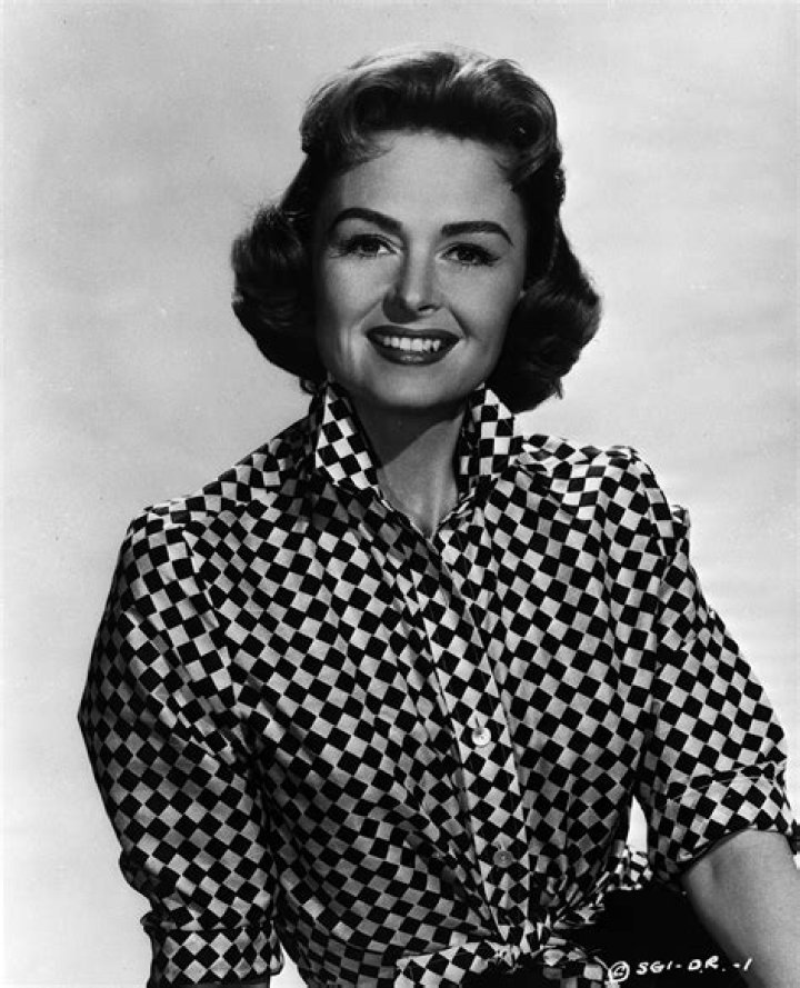 Donna Reed Height