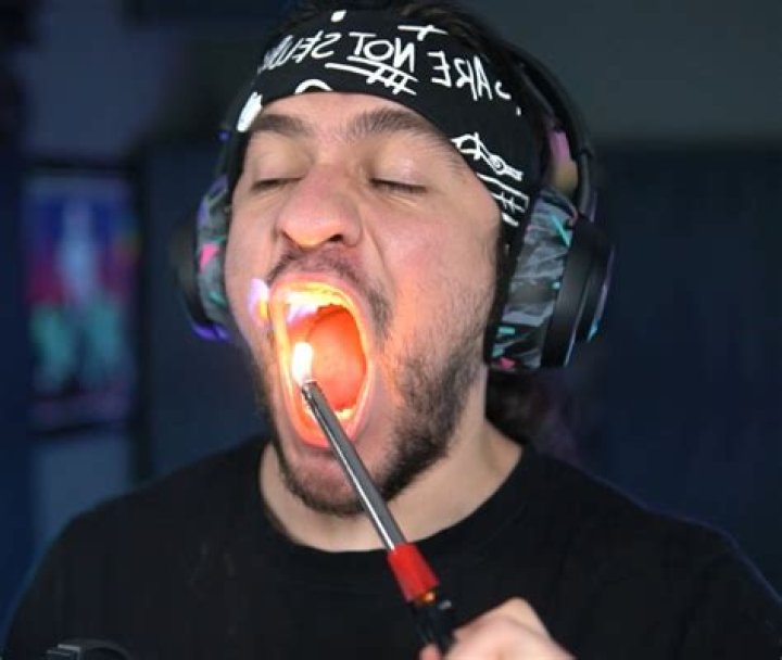 EddieVR Bio, Wiki, Age, Girlfriend, YouTube, Merch, Instagram, and Net Worth