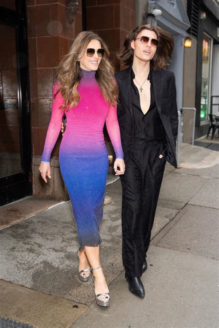 Elizabeth Hurley Height