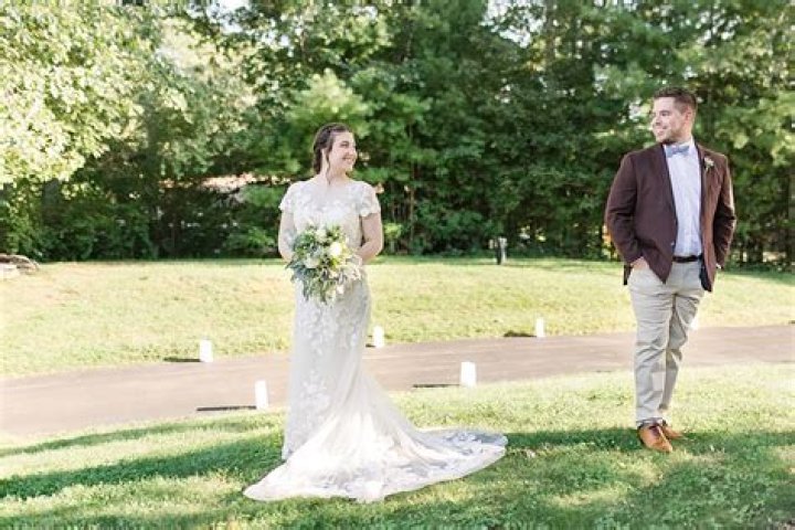 Erin Ryan Crooked Media, Bio, Wiki, Age, Height, Family, Husband, Hysteria, Salary, And Net Worth