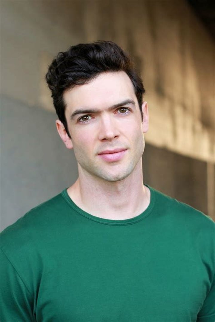 Ethan Peck Bio, Wiki, Age, Height, Wife, Spock, Passport To Paris, and Net Worth