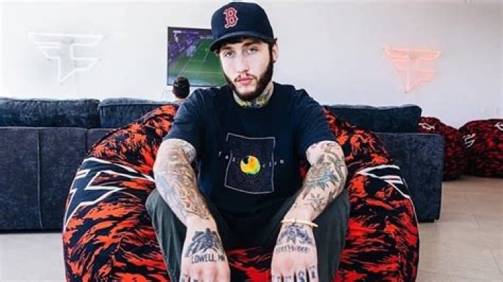 FaZe Banks Bio, Wiki, Age, Height, Girlfriend, YouTube, NFT, Alissa Violet, and Net Worth