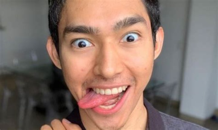 Fernanfloo Bio, Wiki, Age, Girlfriend, YouTube, Resident Evil, and Net Worth